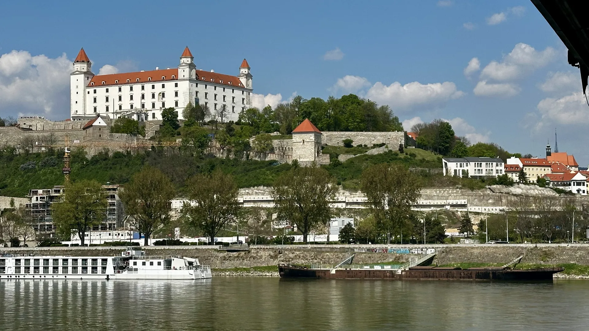 Bratislava Castle2