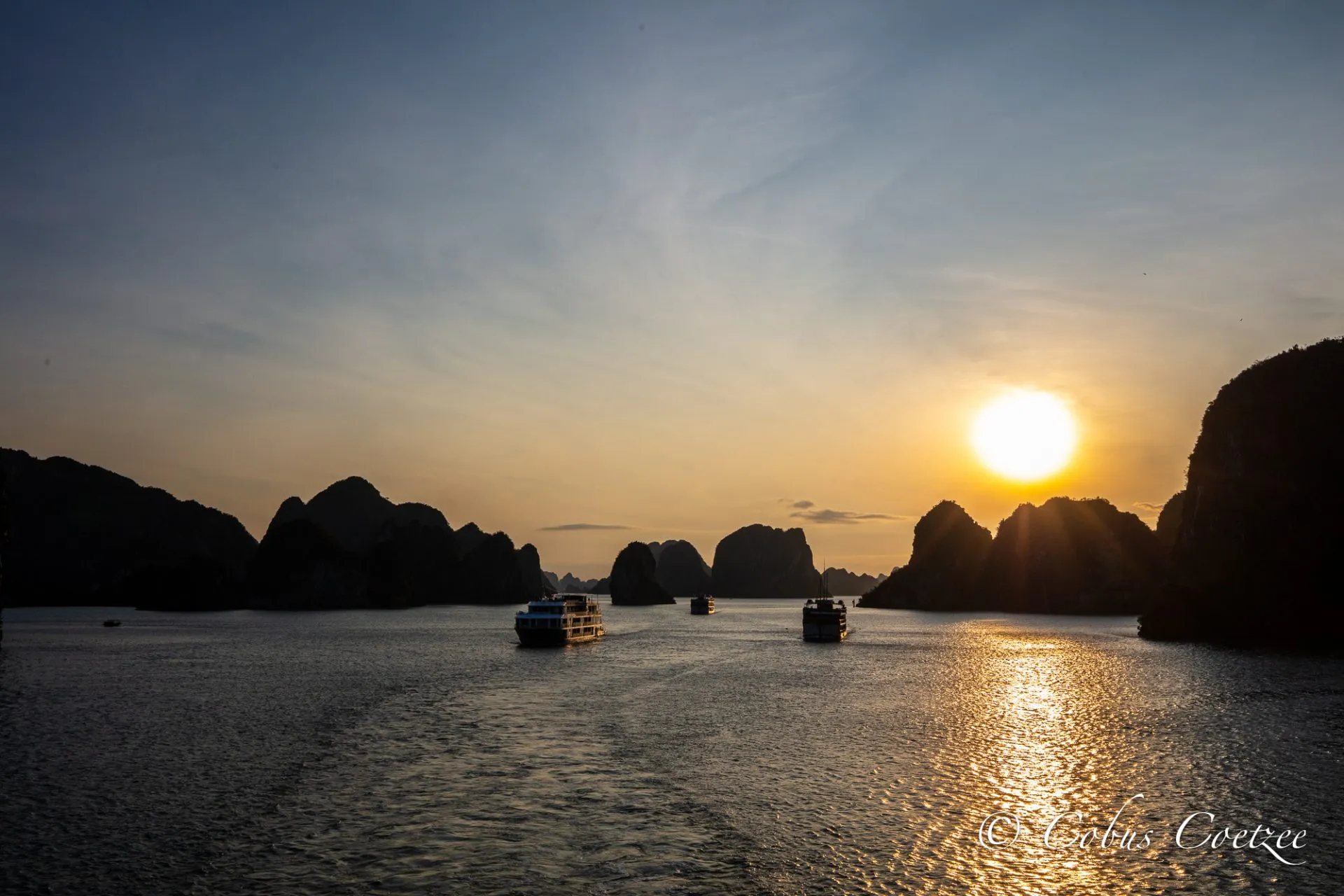 Halong Bay, Vietnam Halong Bay, Vietnam