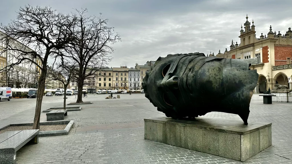 Eros Bendato SculptureKraków Town Square