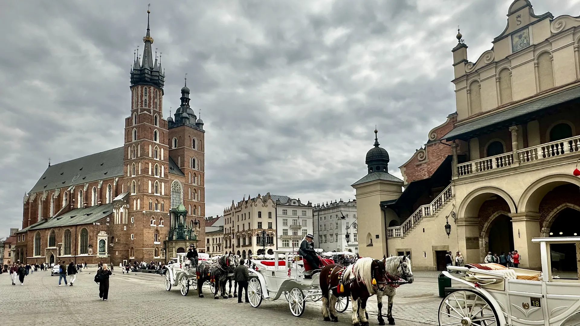 St Mary's Basilica, Rynek Główny, Kraków, Poland